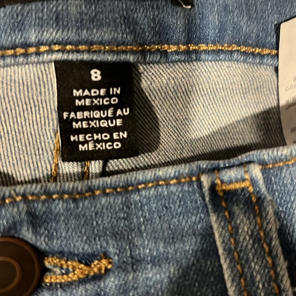 Kirkland Signature Women’s High Rise Skinny Jeans - Picture 5 of 6